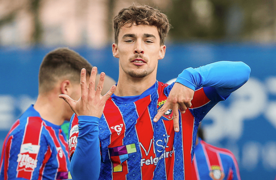 Vasco Moreira a celebrar o seu sétimo golo da temporada