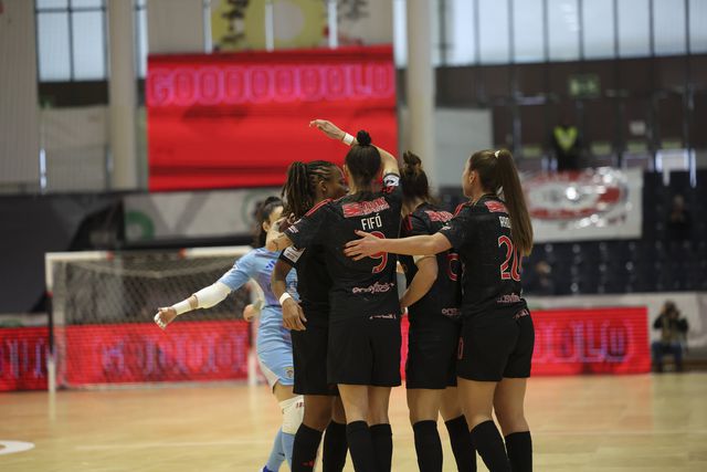 Benfica na final da Taça da Liga de Futsal Feminino (Foto: FPF)