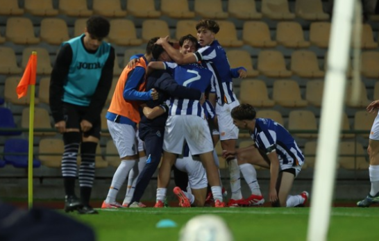 FC Porto sofre mas reforça liderança do campeonato de juniores