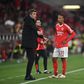Bruno Lage dá instruções a Leandro Santos no Benfica-Boavista (foto: Miguel Nunes)