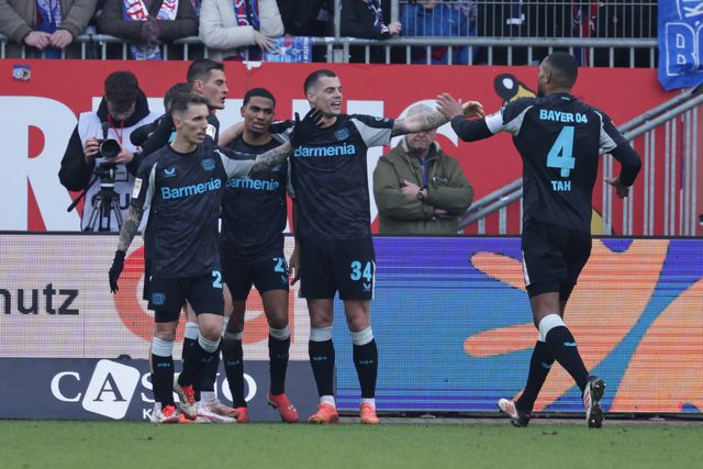 Festejos dos jogadores do Leverkusen