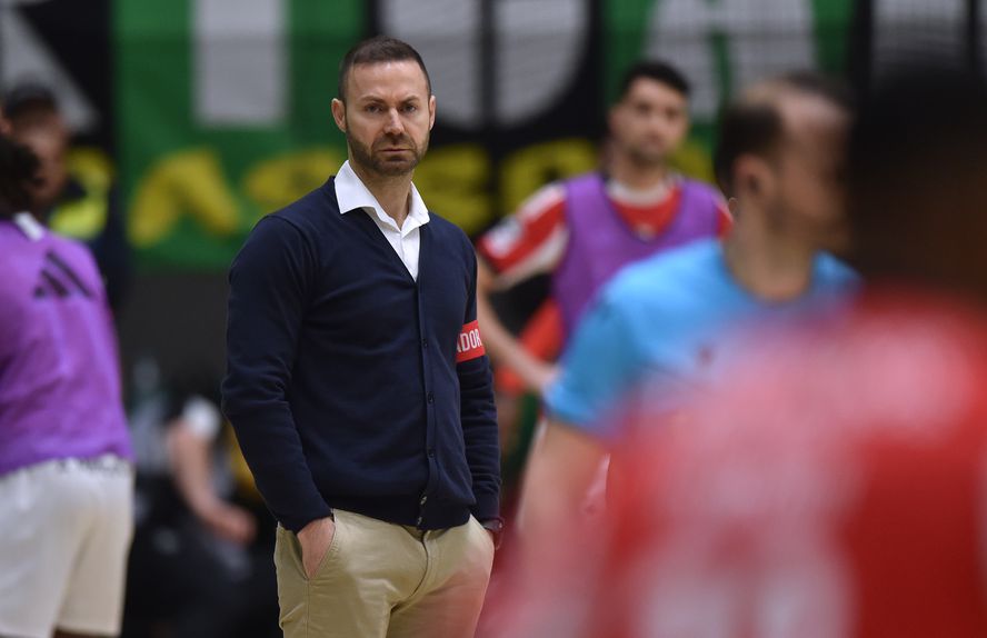 Cassiano Klein, treinador do Benfica - Foto: Miguel Nunes