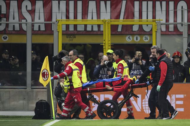 Loftus-Cheek enviado para o hospital após lesão aparatosa no Milan-Parma