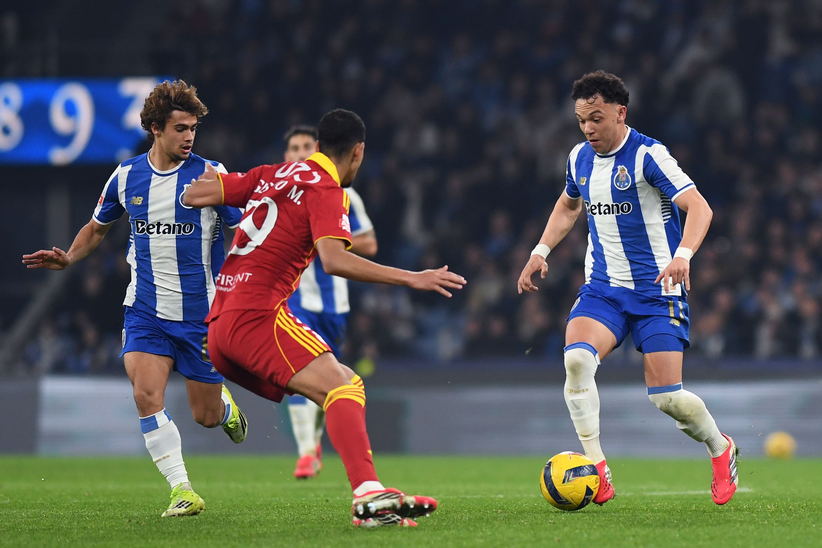 Pepê no FC Porto-Rio Ave - Foto: Rogério Ferreira / Kapta +