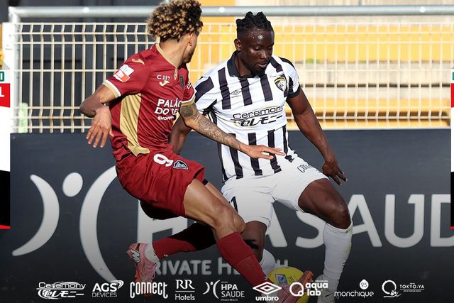 O Académico de Viseu venceu em Portimão e isolou-se no 2.º lugar da Liga 2. -Foto: PORTIMONENSE SAD