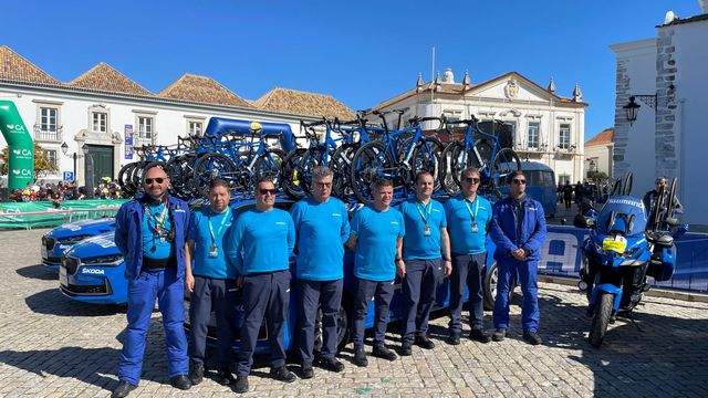 Volta ao Algarve: são eles quem trata da mecânica e dos líquidos