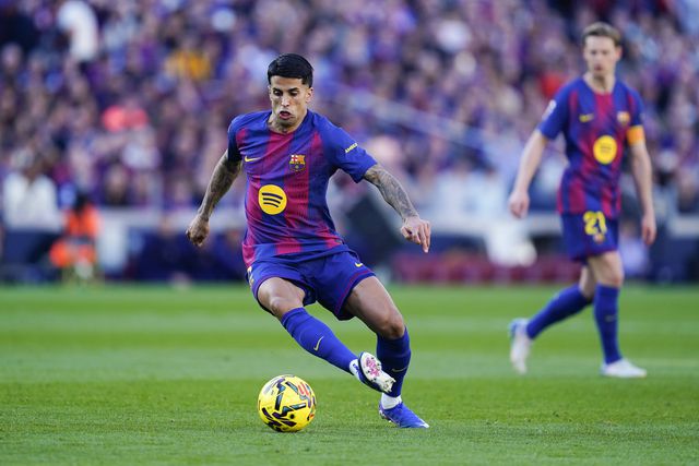 Cancelo encanta Flick: «É um jogador fantástico»