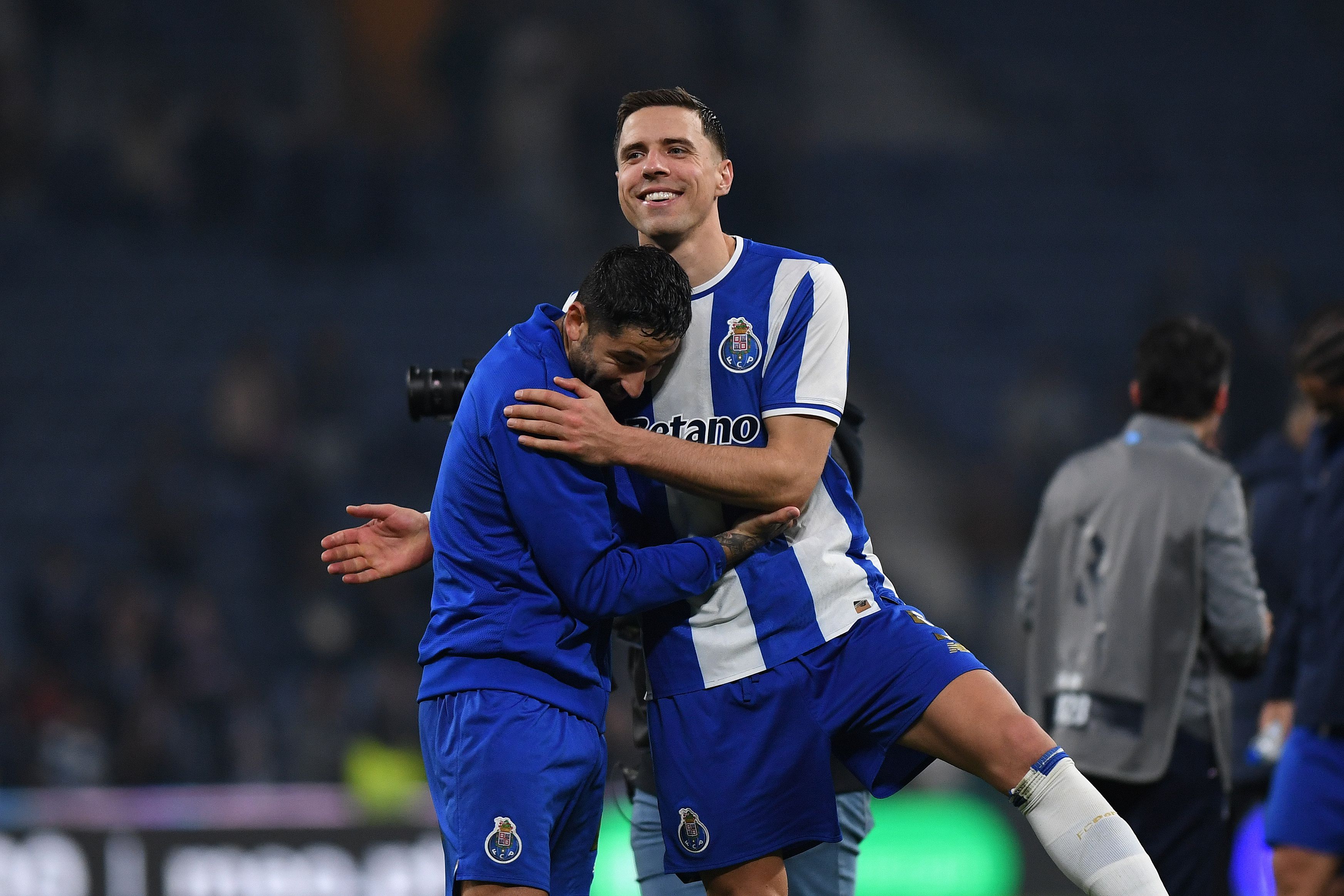Bednarek e Varela no FC Porto-Rio Ave - Foto: Rogério Ferreira / Kapta +