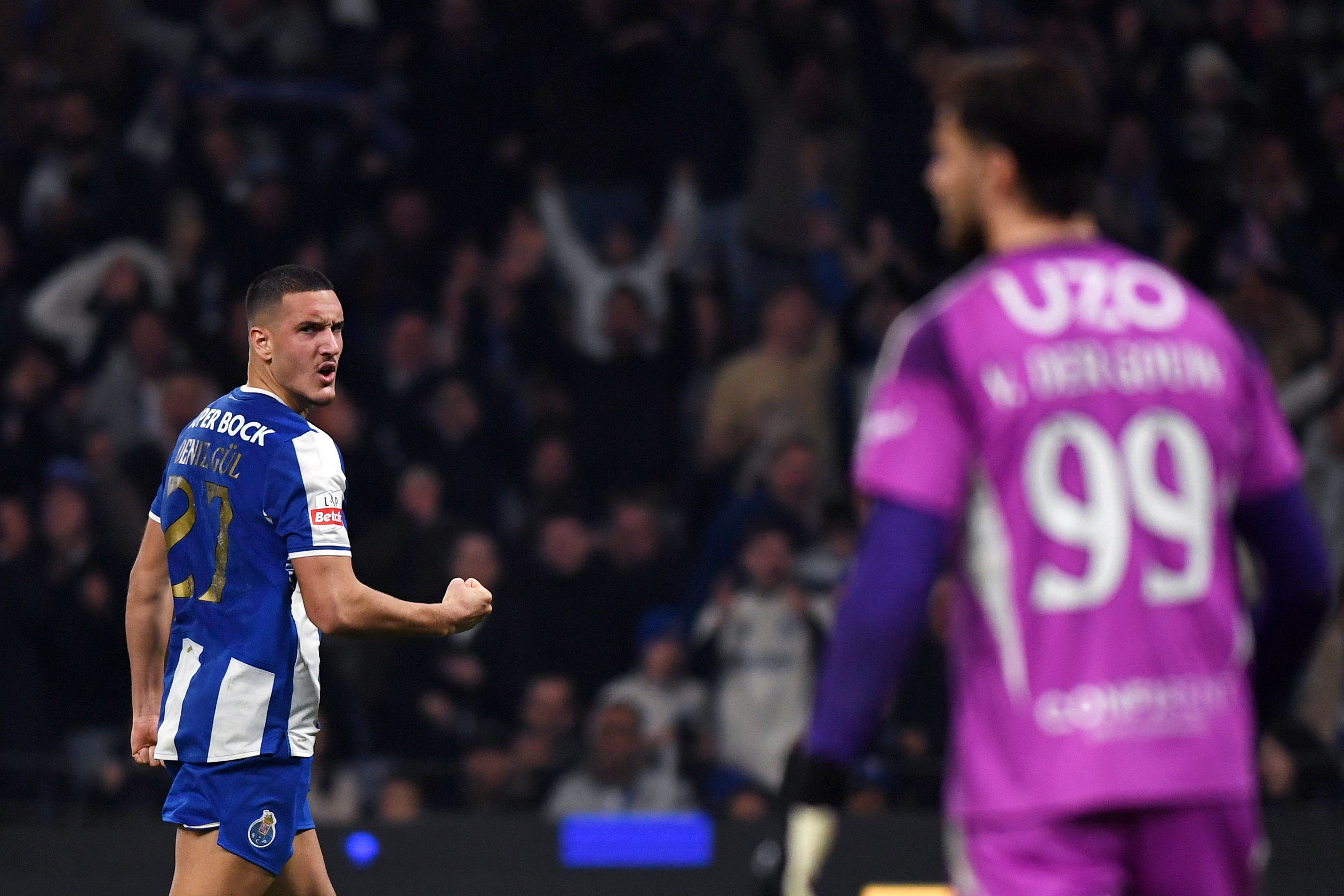 Deniz Gul no FC Porto-Rio Ave - Foto: Rogério Ferreira / Kapta +