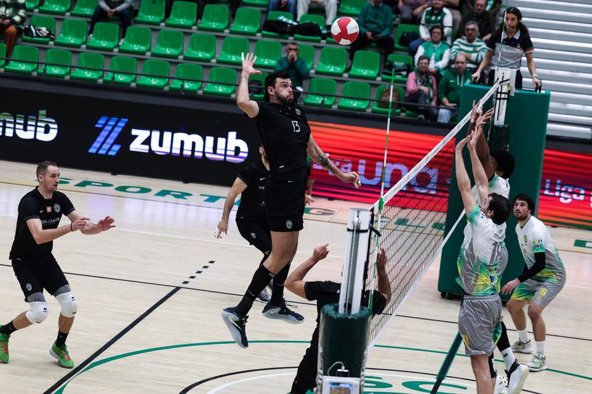 Sporting soma 19 vitórias e uma derrota no campeonato