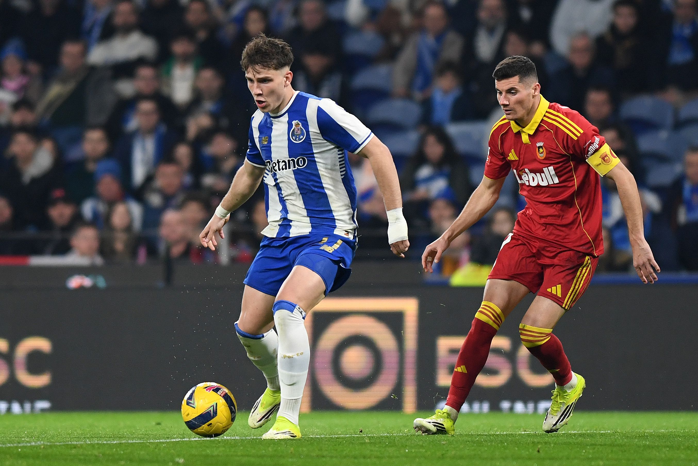 Pietuszewski no FC Porto-Rio Ave - Foto: Rogério Ferreira / Kapta +