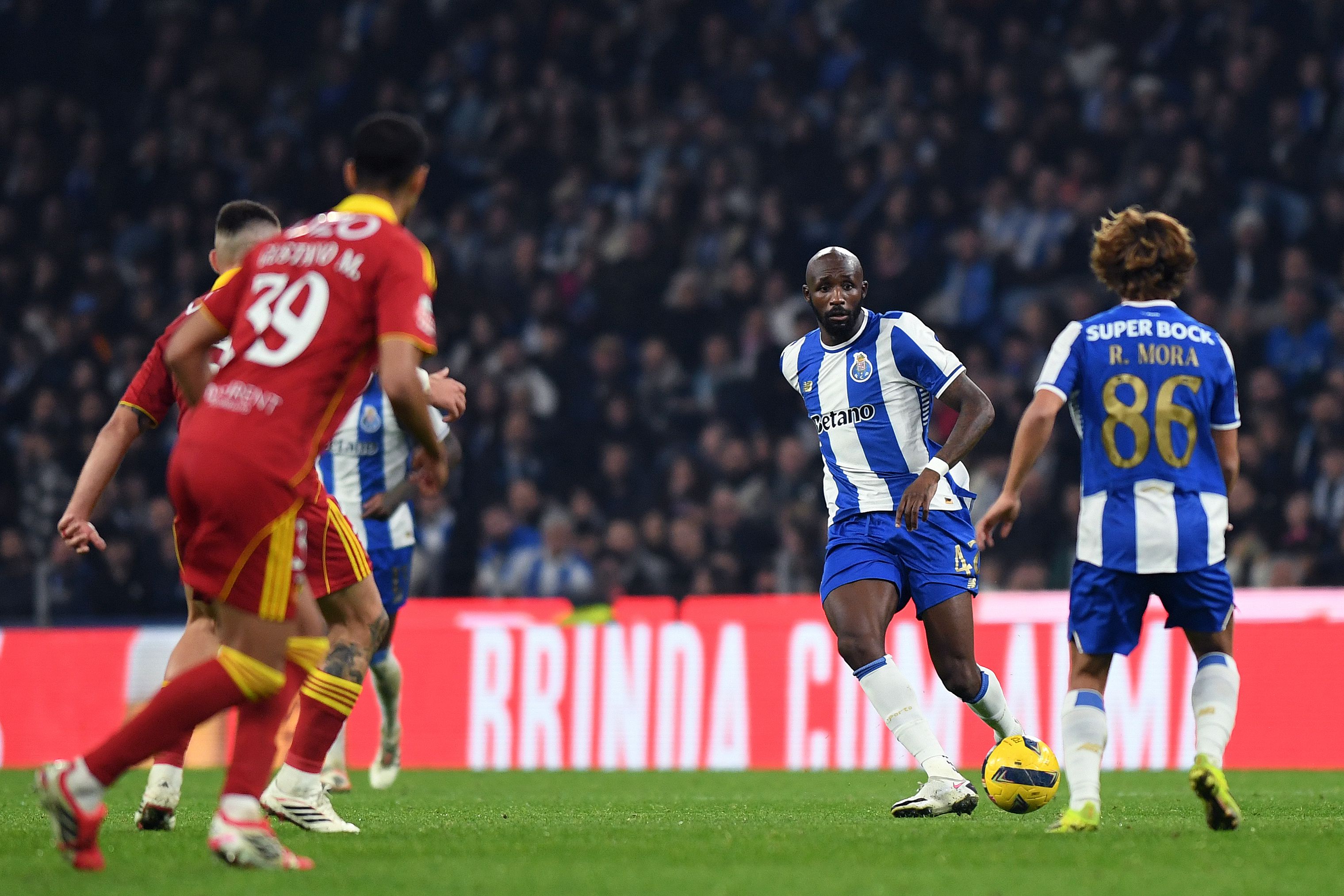 Fofana no FC Porto-Rio Ave - Foto: Rogério Ferreira / Kapta +