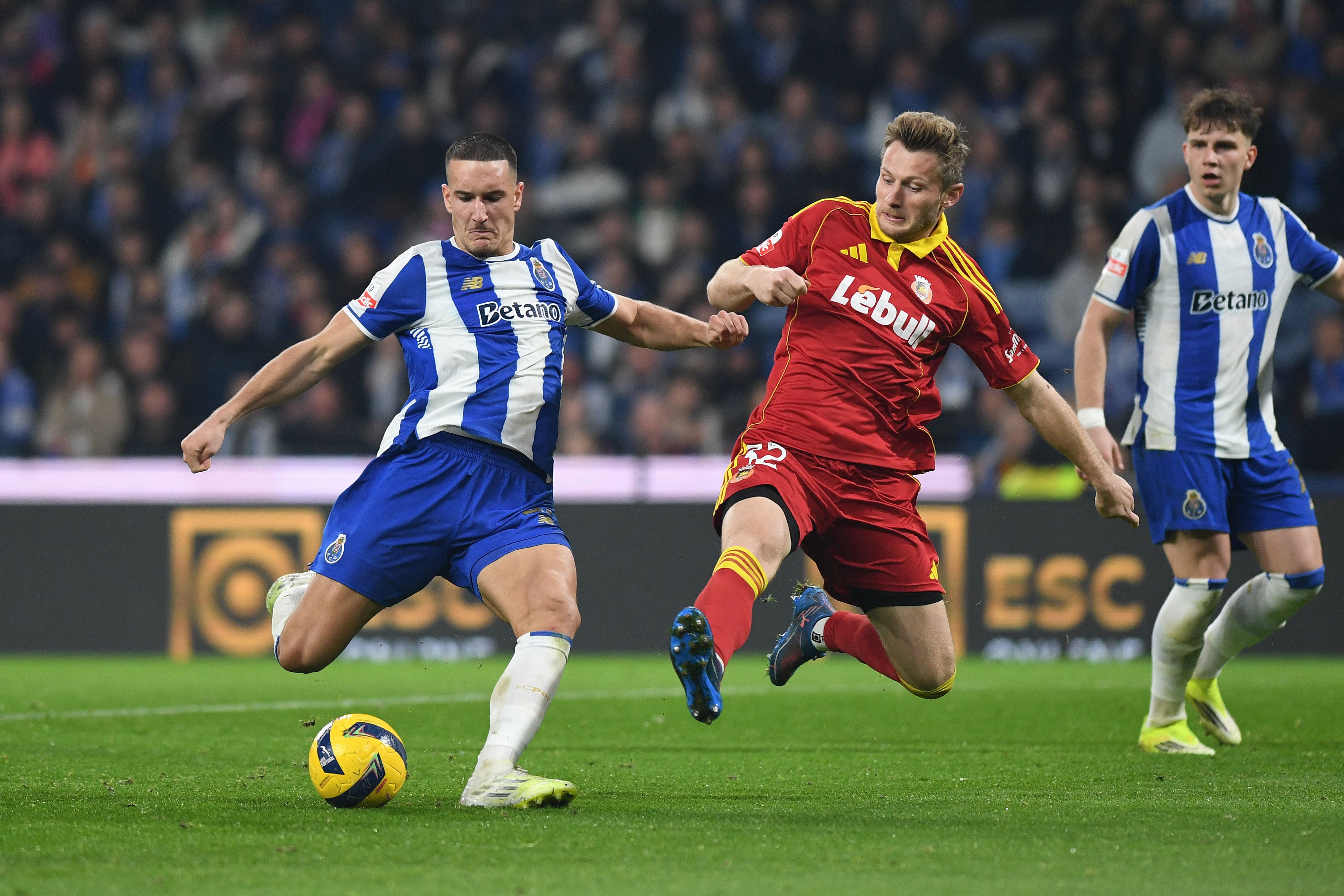 Deniz Gul no FC Porto-Rio Ave - Foto: Rogério Ferreira / Kapta +