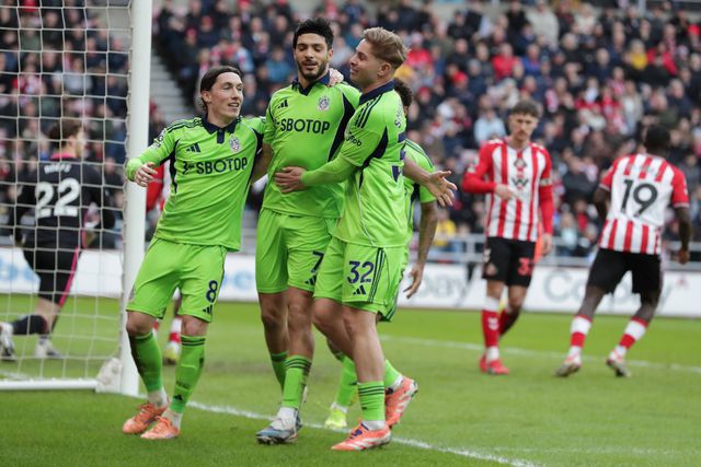 Fulham regressa às vitórias na Premier League à boleia de ex-Benfica
