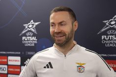 «A festa é bonita quando vemos crianças e idosos no pavilhão a apoiar as suas equipas»