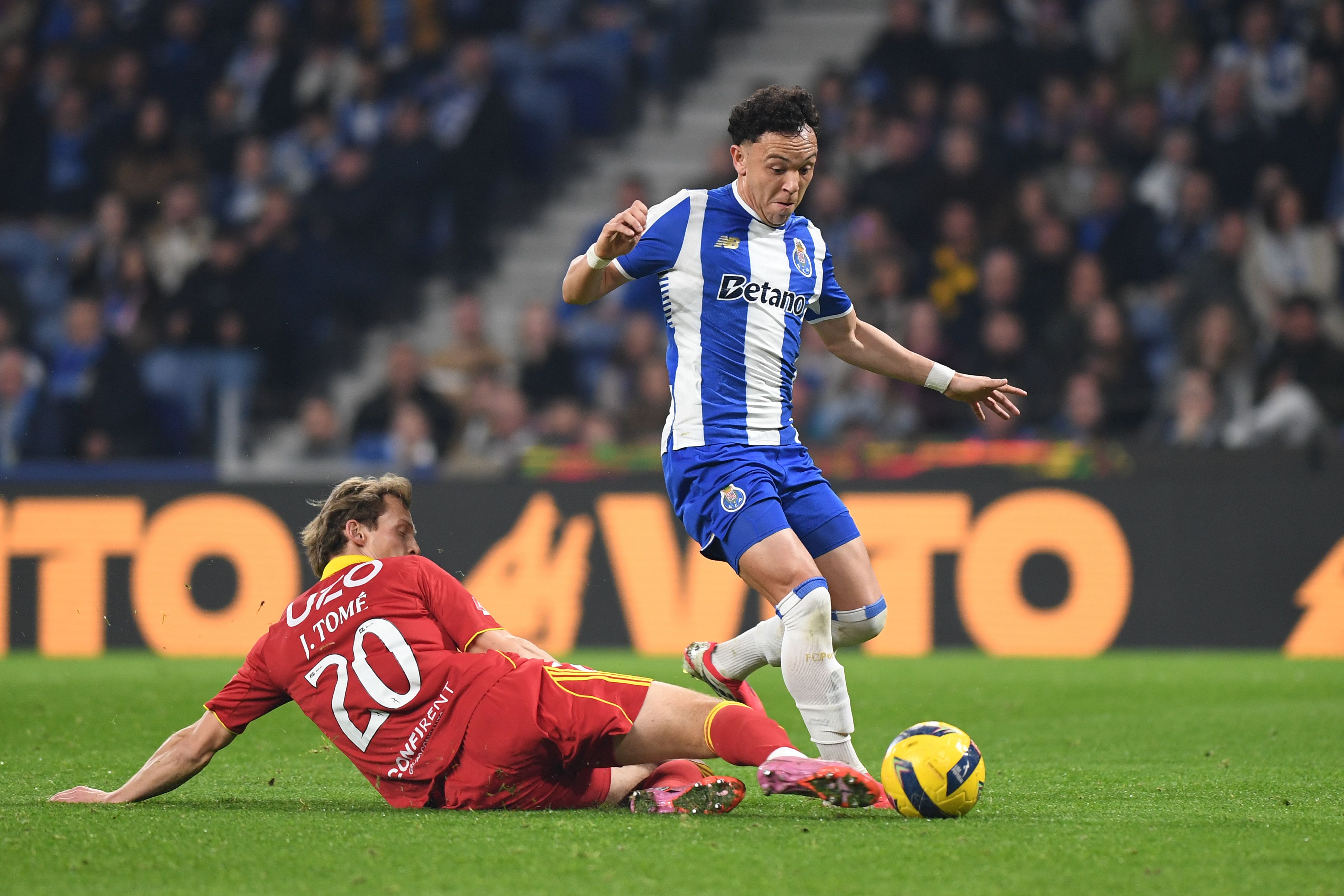 Pepê no FC Porto-Rio Ave - Foto: Rogério Ferreira / Kapta +