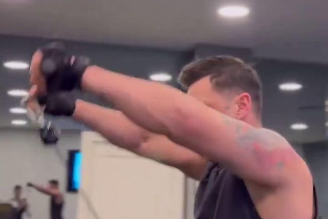 A transformação física de Ozil que impressiona