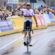 Clássica E3: Van der Poel vence primeiro duelo com Van Aert