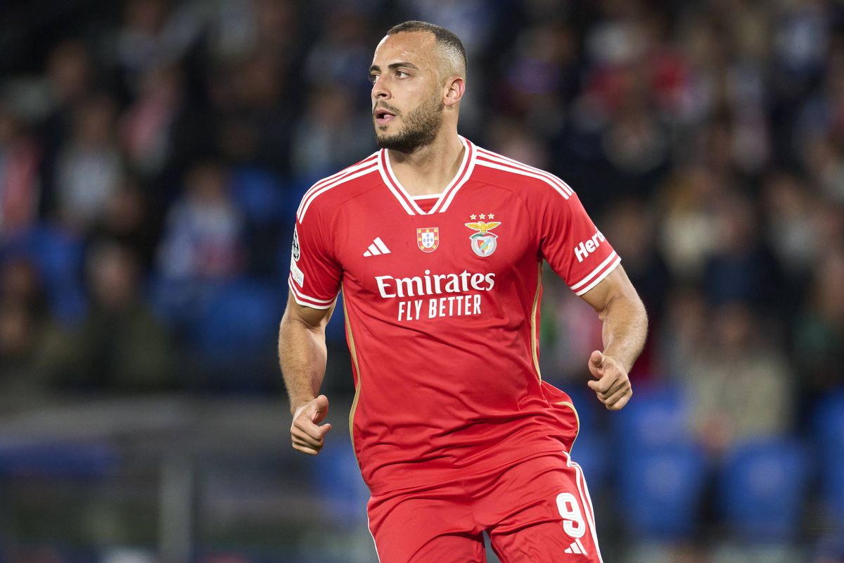 Arthur Cabral left with the important thing to Benfica’s assault  Abola.pt |  Abola.pt