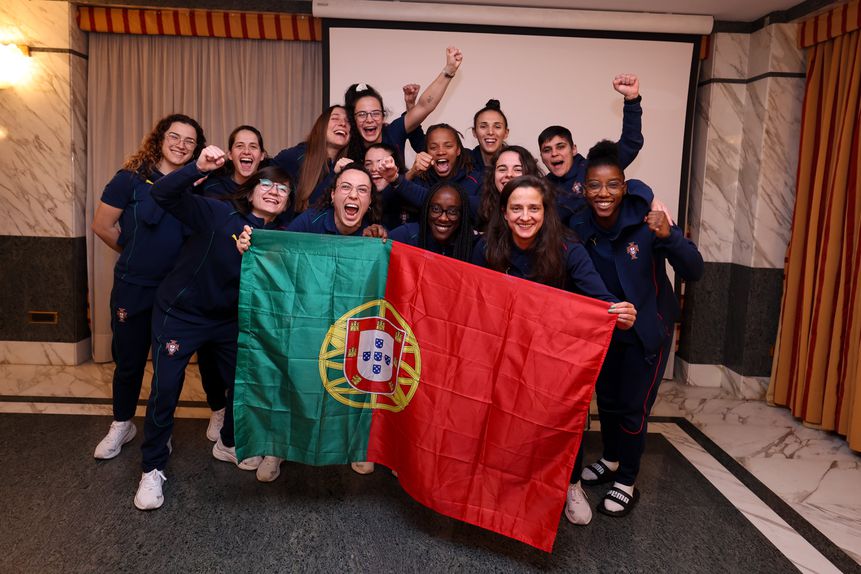 A festa da seleção feminina de futsal após garantir o apuramento para o Campeonato do Mundo