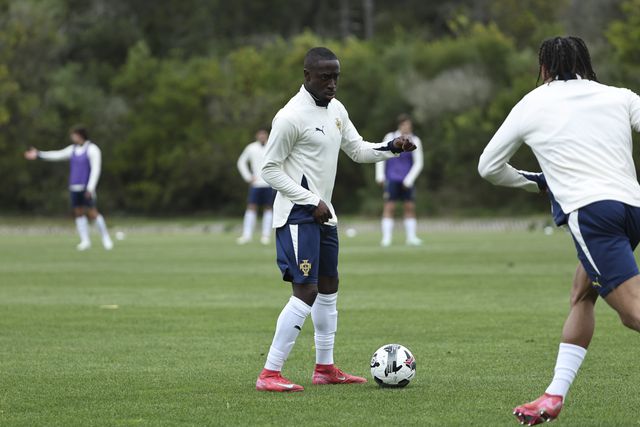 Carlos Borges durante treino dos Sub-21 (FPF)