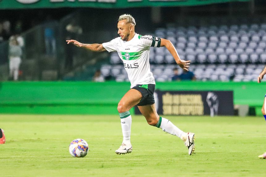 Rafinha a representar o seu clube de formação, o Coritiba