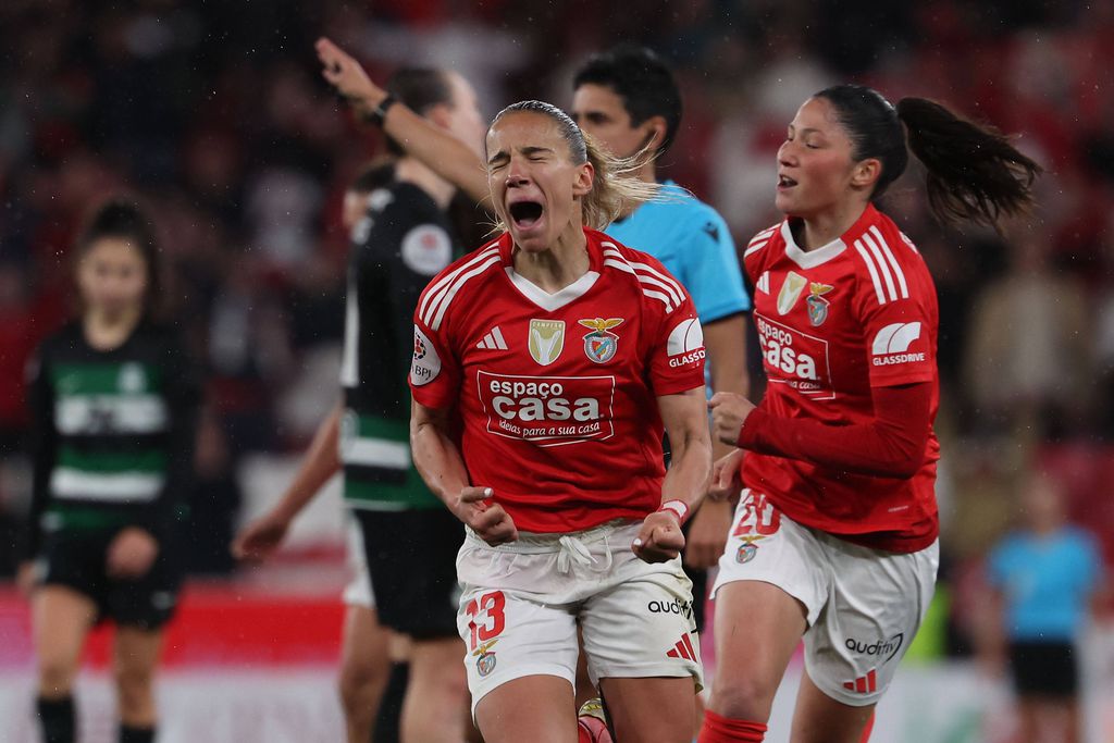 Taça de Portugal: Benfica vira dérbi eletrizante com o Sporting e ainda sonha com o 'triplete'