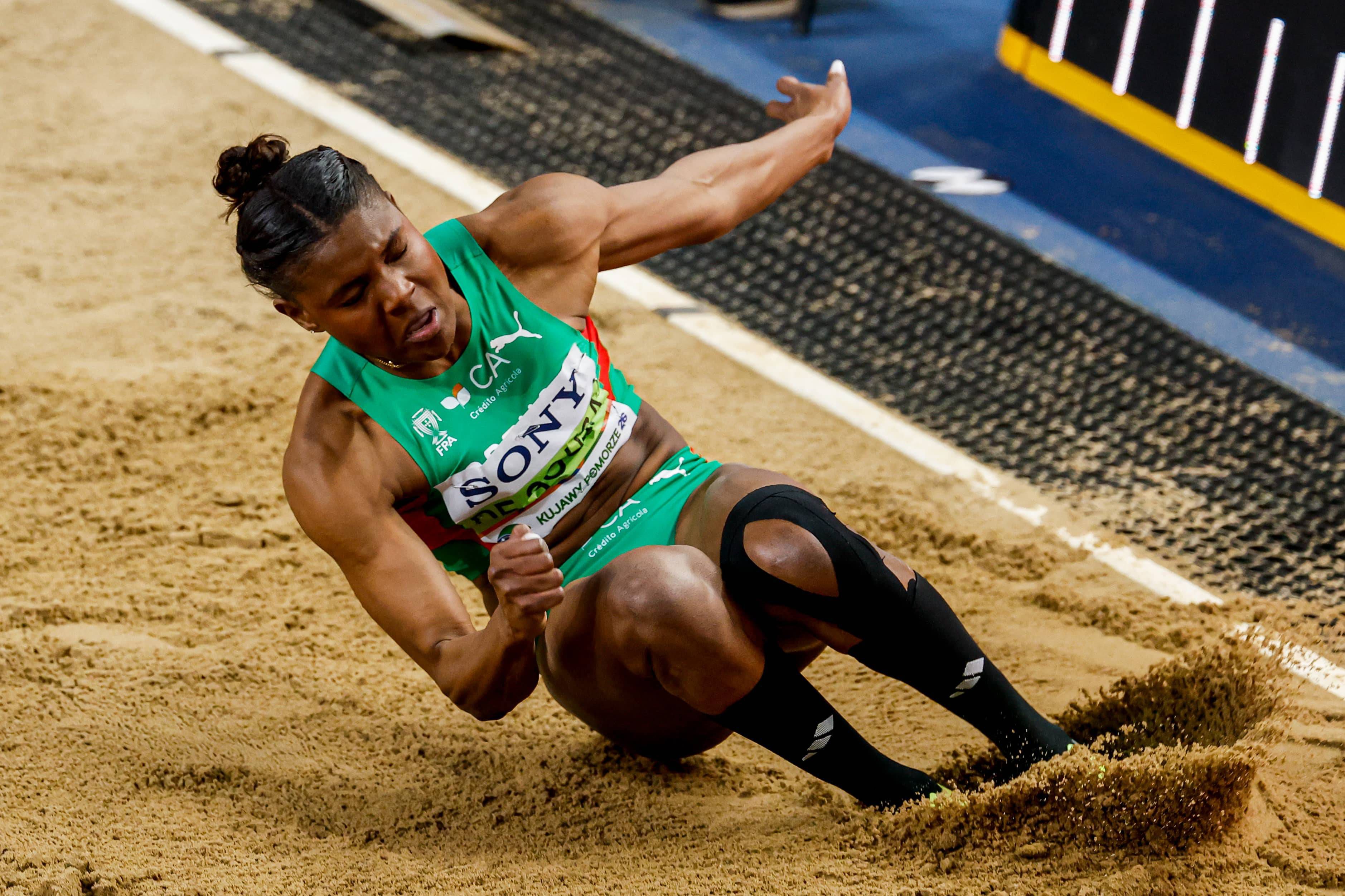 Agate de Sousa campeã do Mundo de salto em comprimento nos Mundiais de pista curta - Foto: IMAGO