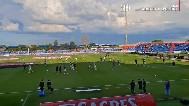 A entrada dos jogadores do Sporting na casa do Alverca