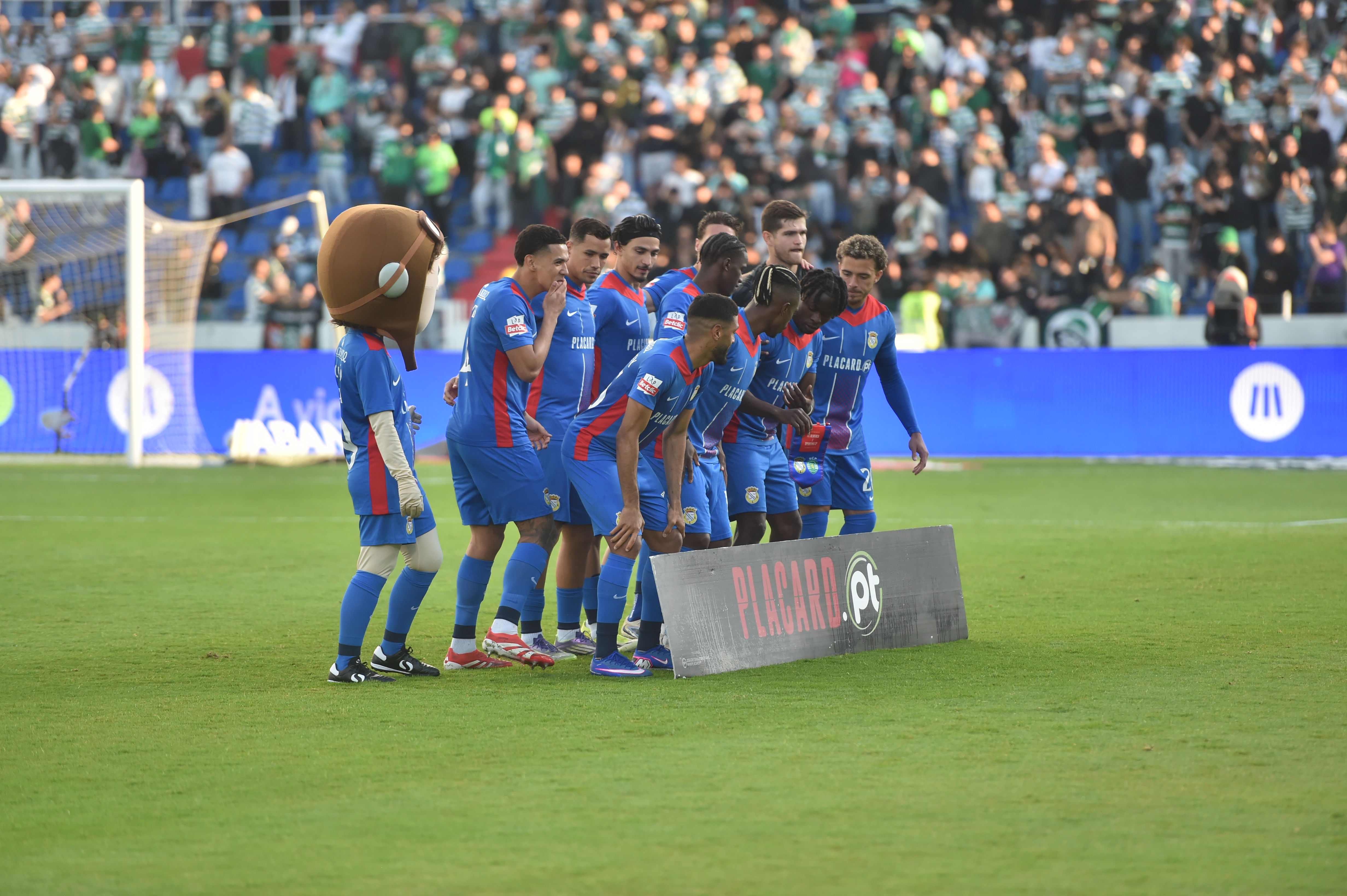 Onze do Alverca frente ao Sporting - Foto: Miguel Nunes