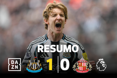 Que desastre! Erro na saída de bola dá vantagem ao Newcastle no dérbi