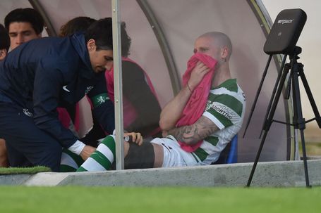 Azar voltou a bater à porta de Nuno Santos, que saiu lesionado e em lágrimas em Alverca - Foto: Miguel Nunes