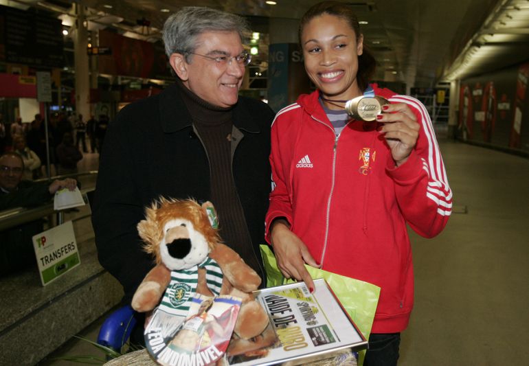 Naide Gomes ganhou ouro no salto em comprimento em Valência, em 2008 - Foto: A BOLA/Sérgio Miguel Santos