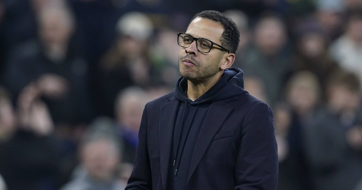 Oficial: Rosenior despedido do Chelsea ao fim de 23 jogos