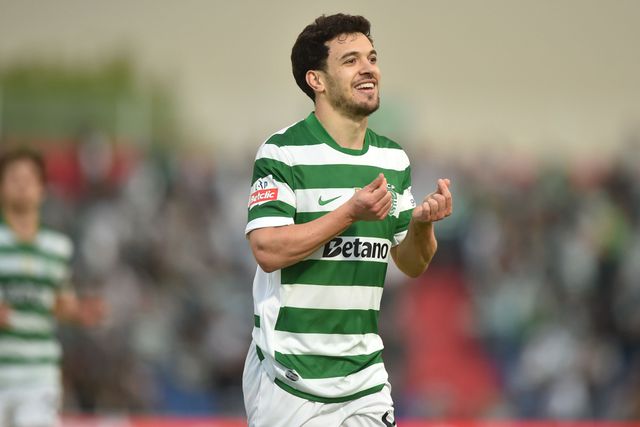 Pedro Gonçalves festeja um dos dois golos que marcou - Foto: MIGUEL NUNES