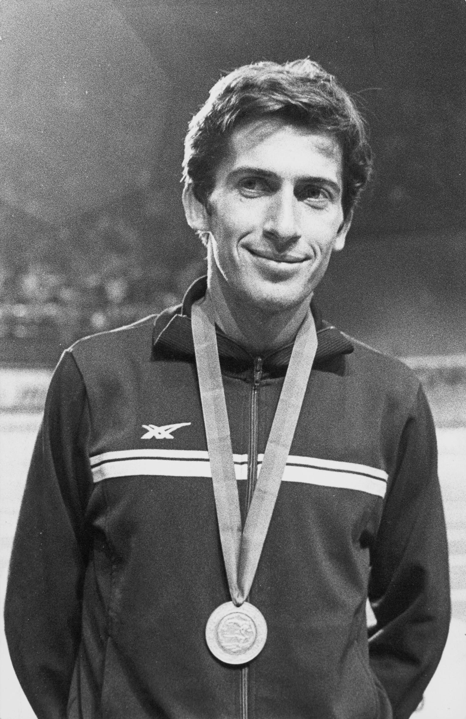 João Campos venceu medalha de ouro nos 3.000 metros em Paris, em 1985 - Foto: A BOLA