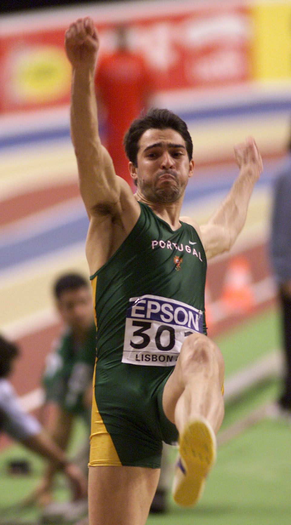 Carlos Calado conquistou a medalha de bronze no salto em comprimento em Lisboa, em 2001