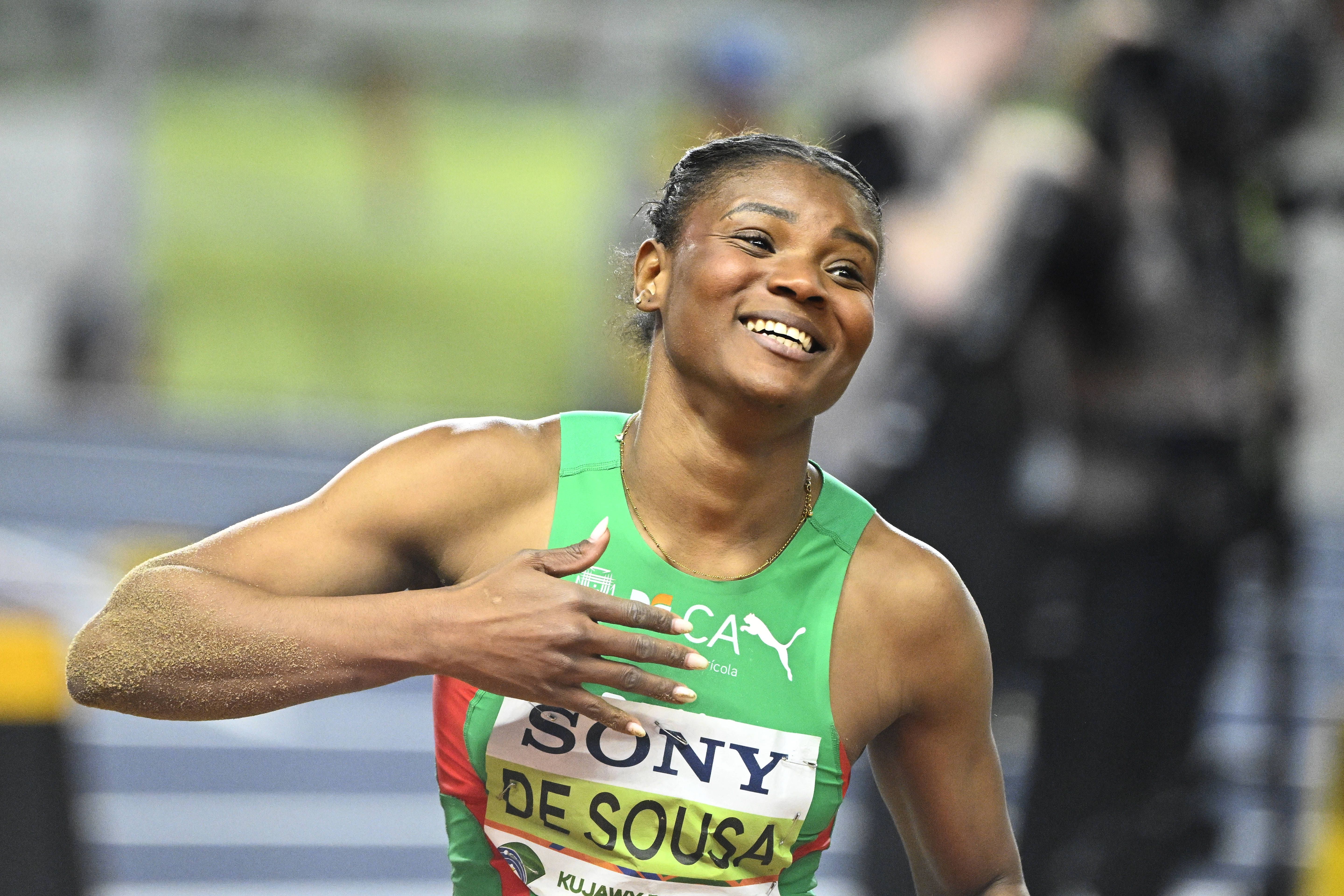 Agate de Sousa campeã do Mundo de salto em comprimento nos Mundiais de pista curta - Foto: IMAGO