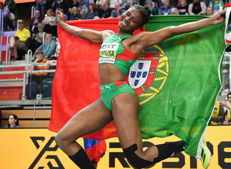 Agate de Sousa campeã do Mundo de salto em comprimento em pista curta em Torún