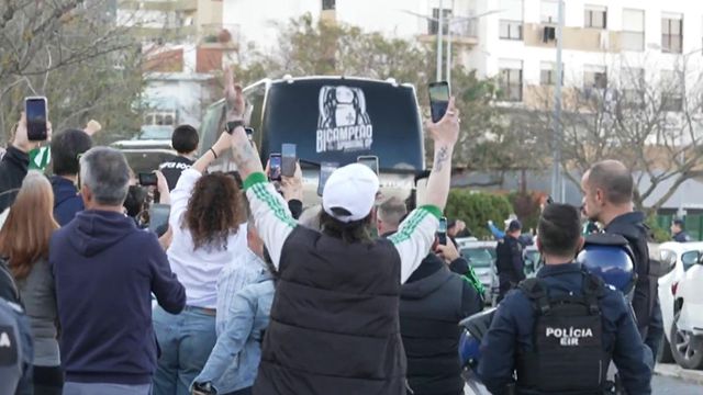Comitiva do Sporting recebida em festa