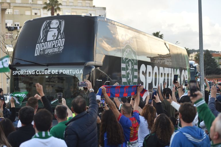 Chegada do autocarro do Sporting - Foto: Miguel Nunes