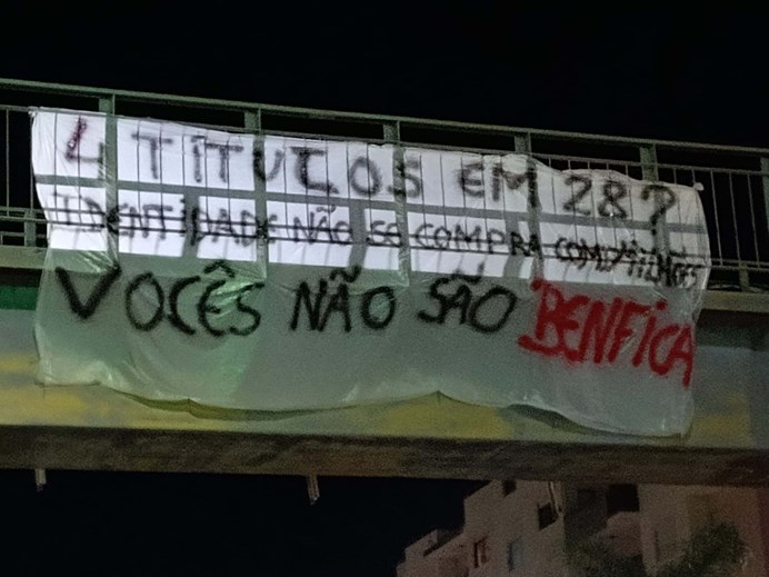 «Vocês não são Benfica»: as críticas às águias em Faro