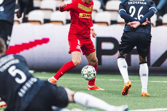 VÍDEOS: Schjelderup 'on fire' com hat-trick e assistência pelo Nordsjaelland