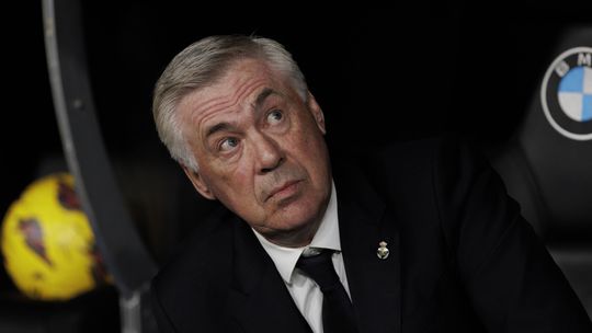 Ancelotti comenta lance polémico no ‘El Clásico’: «Não há uma imagem clara…»