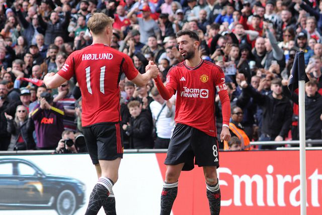 Hojlund queixou-se de Bruno Fernandes no Manchester United