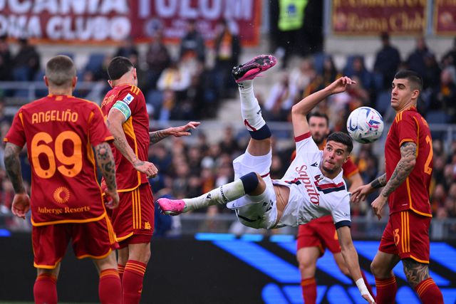 VÍDEO: pontapé acrobático abre o marcador em Roma
