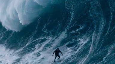 Recorde? Sebastian Steudtner diz ter surfado onda de 28,57 metros na Nazaré