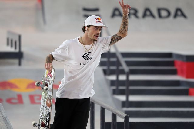 Vídeo: Gustavo Ribeiro encanta com domínio do skate