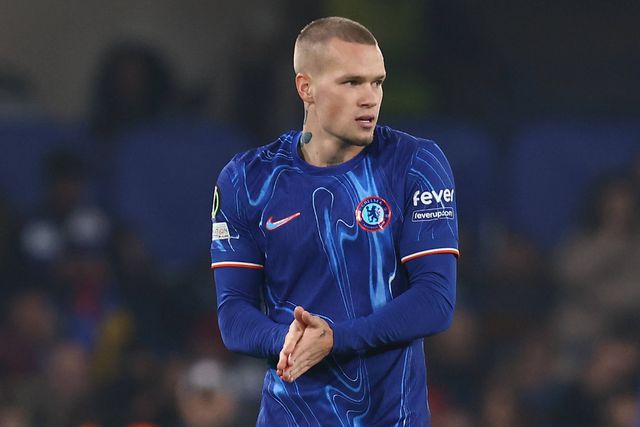 Jogador de €70M do Chelsea suspenso treina em clube da 7.ª divisão