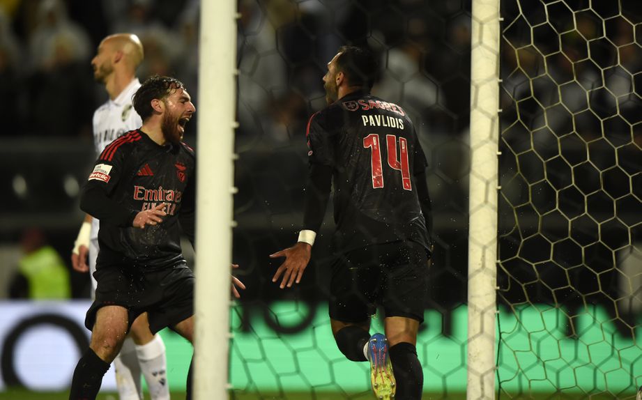 Pavlidis marcou o primeiro golo do Benfica na vitória dos encarnados em Guimarães